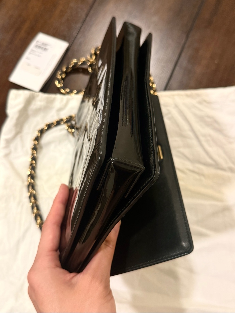 Salvatore Ferragamo Black Patent Vara Bow Chain Shoulder Bag - Picture 3 of 12